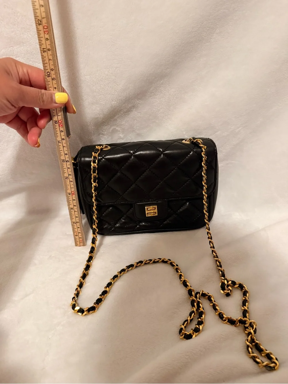 Vintage Givenchy 4G Matelasse Quilted Leather Tassel Chain Bag